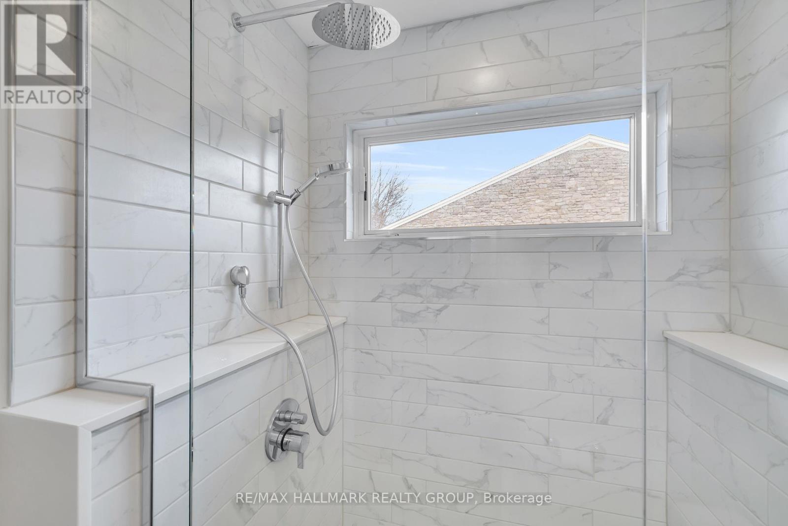 1976 Lenester Avenue