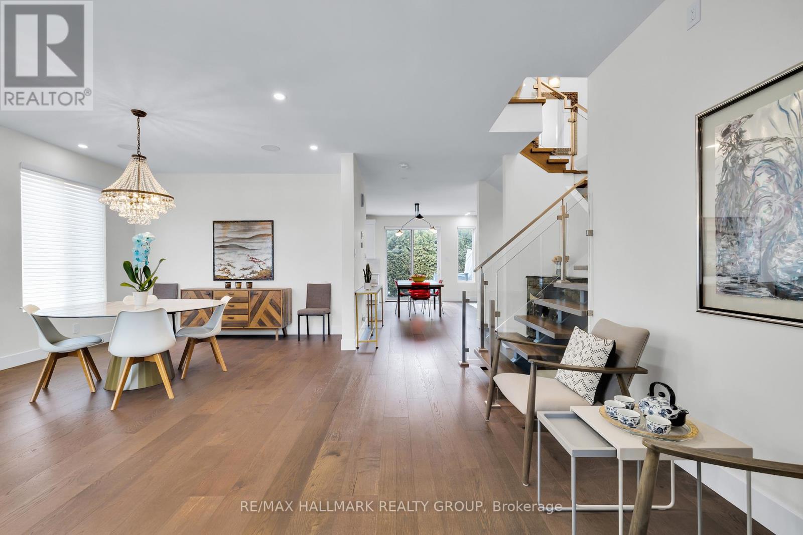 1976 Lenester Avenue