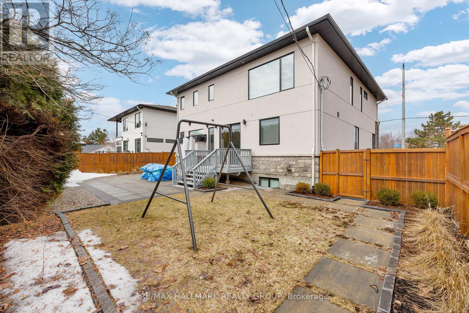 1976 Lenester Avenue