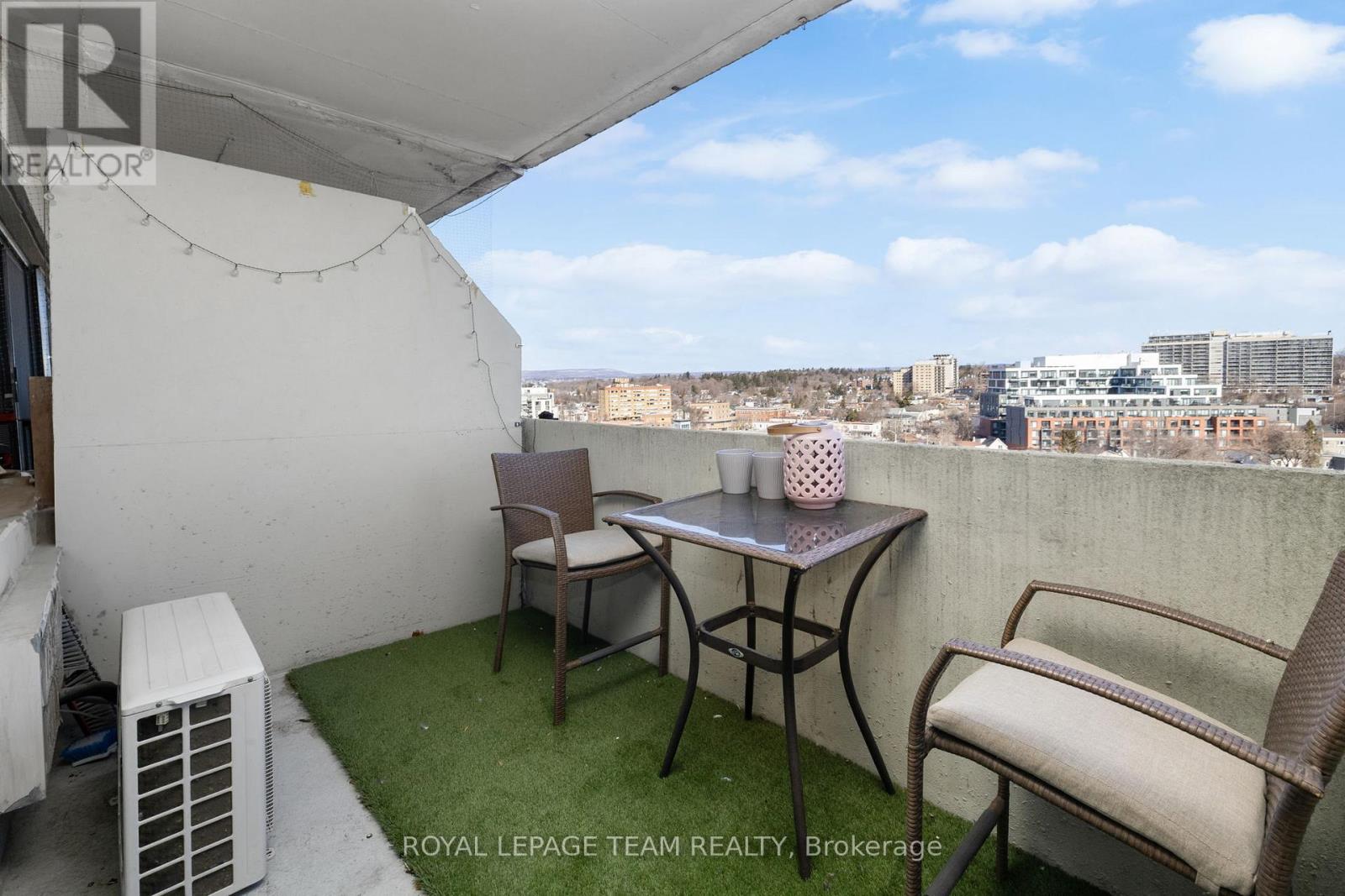 1114 - 40 Landry Street