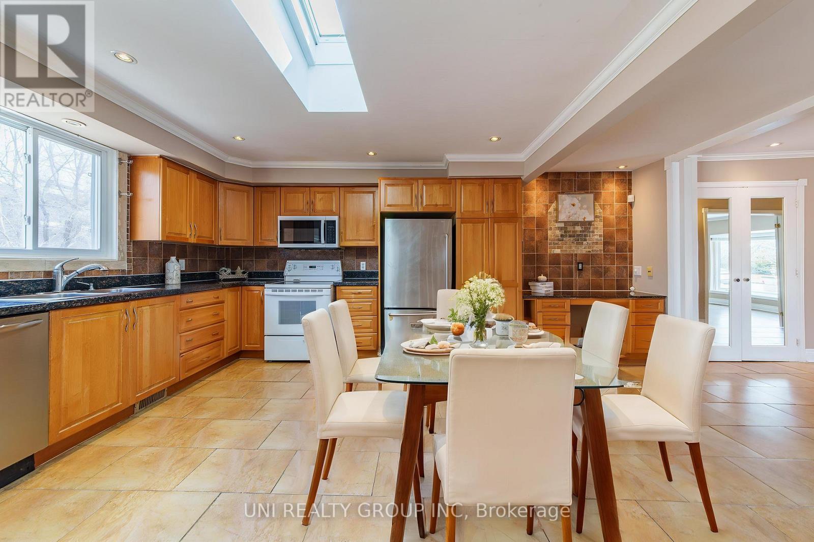 17 Forest Park Avenue