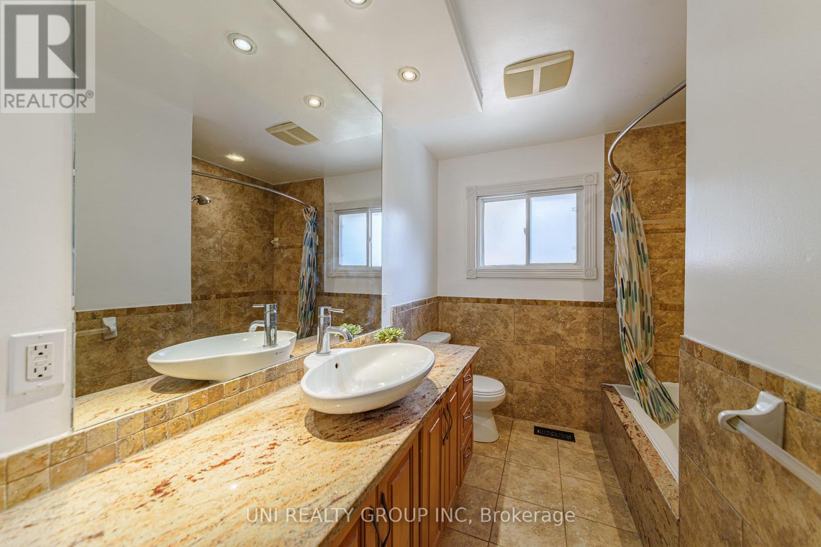 17 Forest Park Avenue