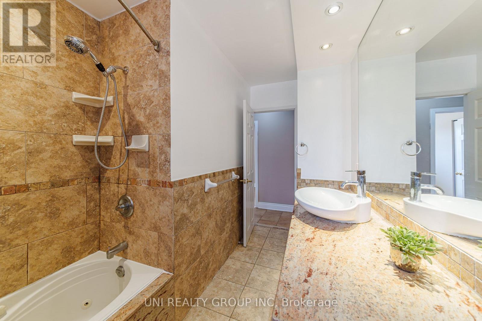 17 Forest Park Avenue