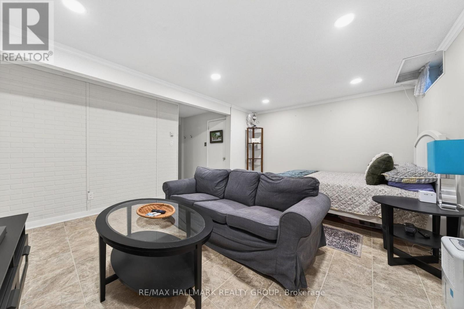 8 - 740 Morin Street