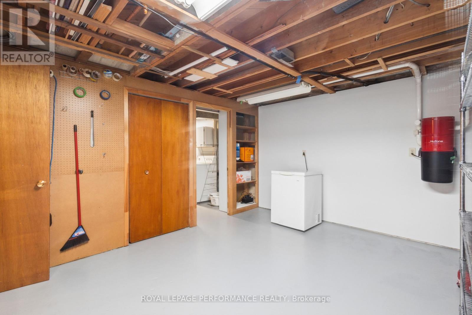 1989 Michigan Avenue