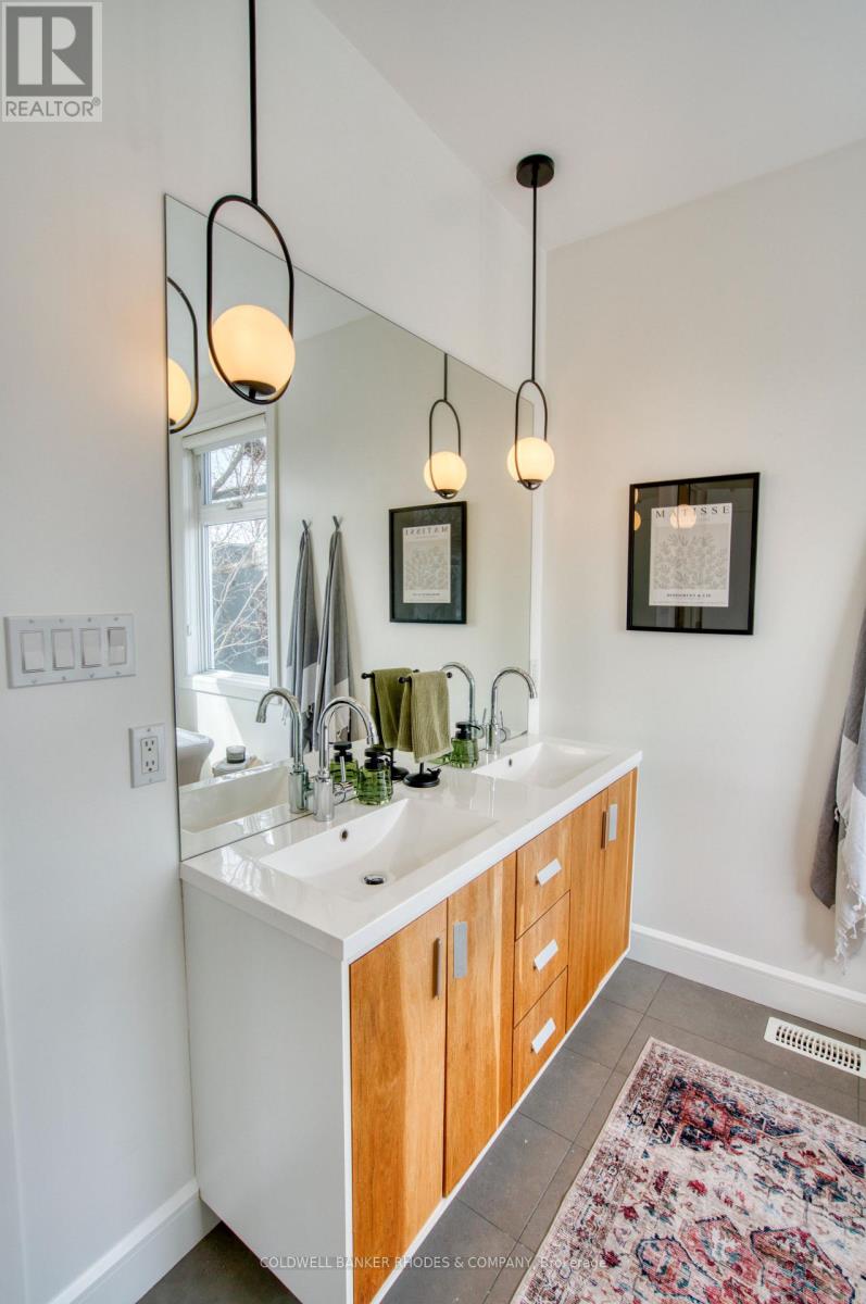 103a Stirling Avenue