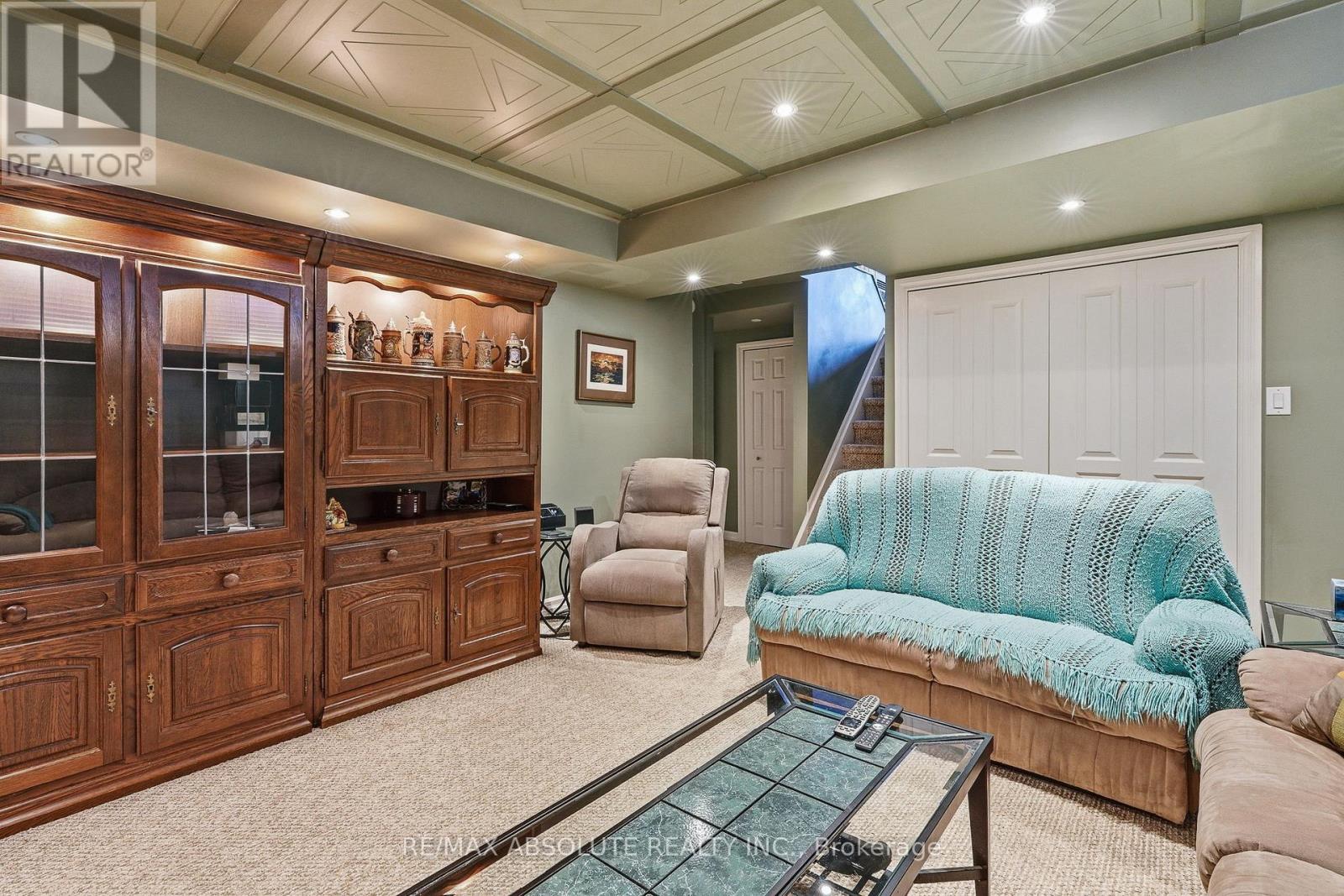 1594 St Georges Street