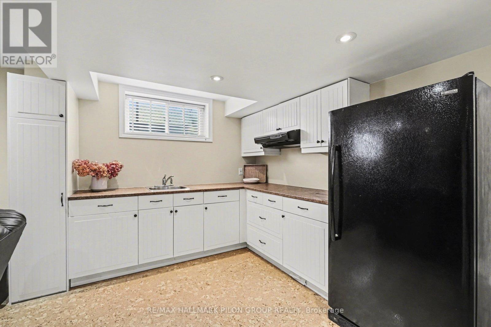 1878 Montmere Avenue