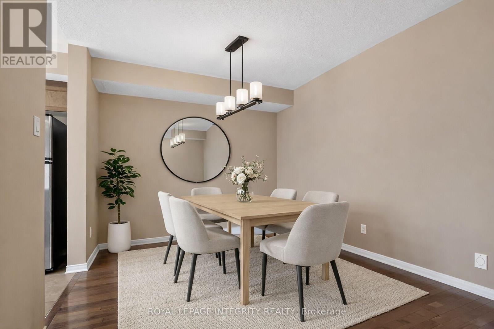 672 Pepperville Crescent E