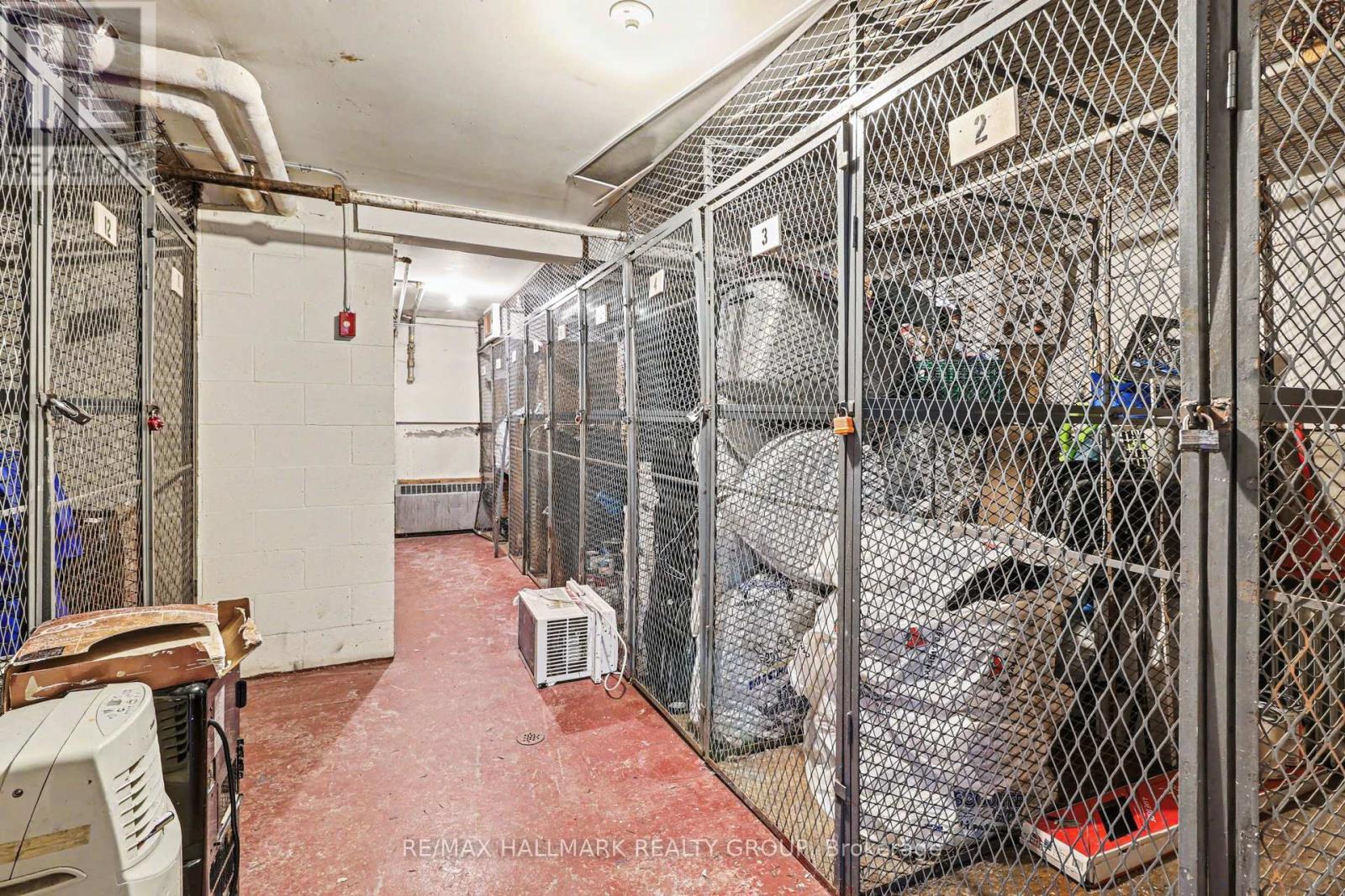 2 - 898 Elmsmere Road