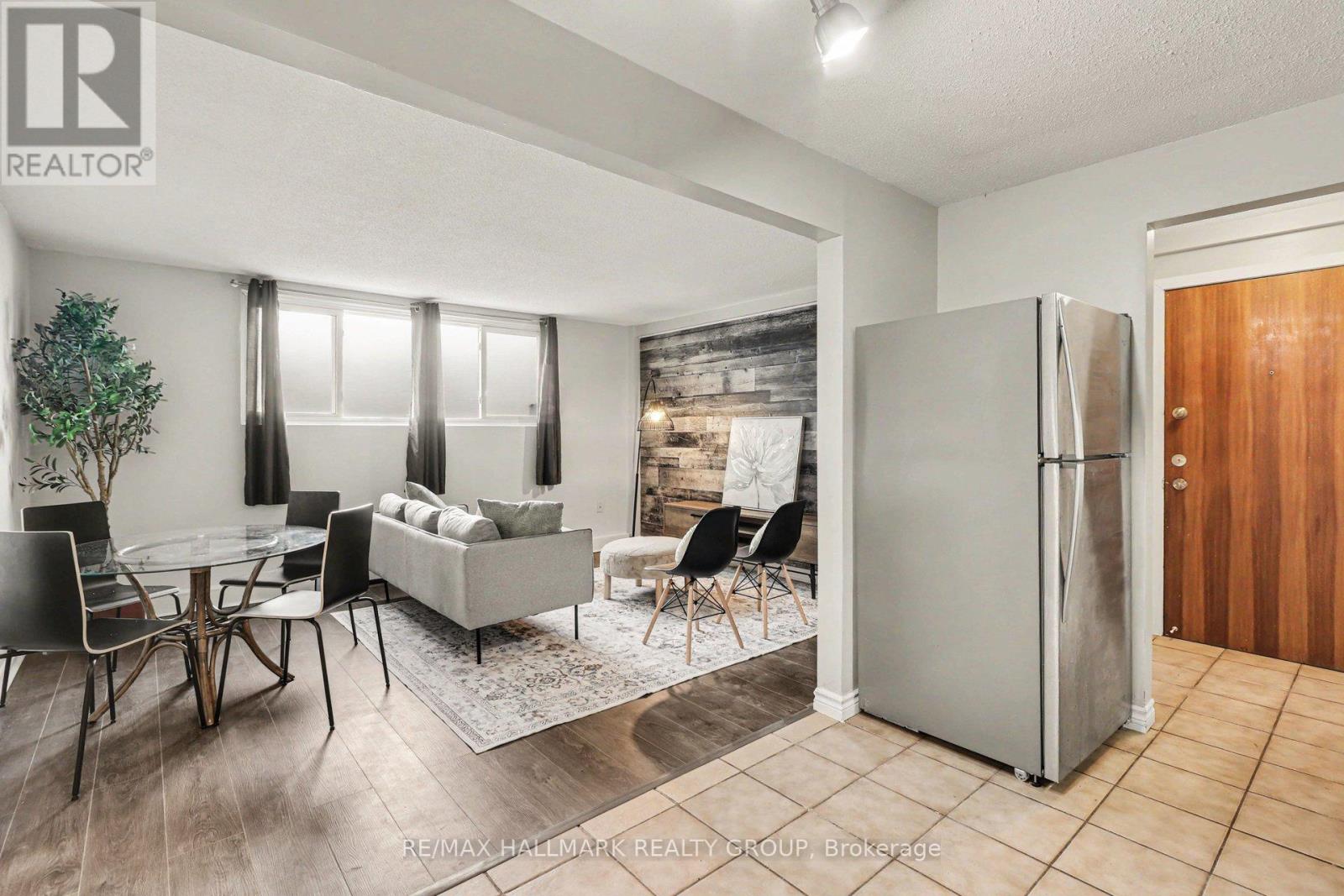 2 - 898 Elmsmere Road