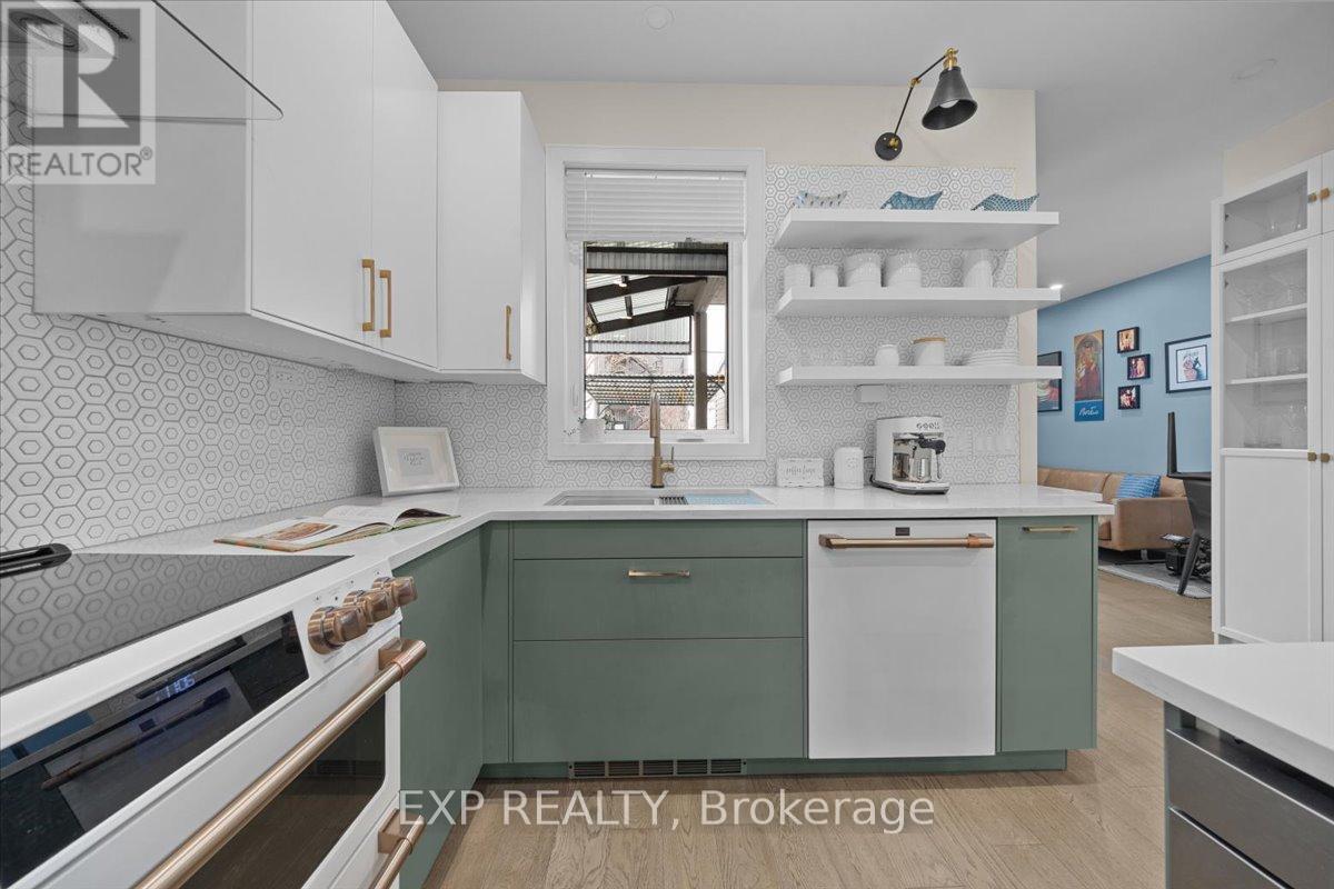 185 Deschamps Avenue