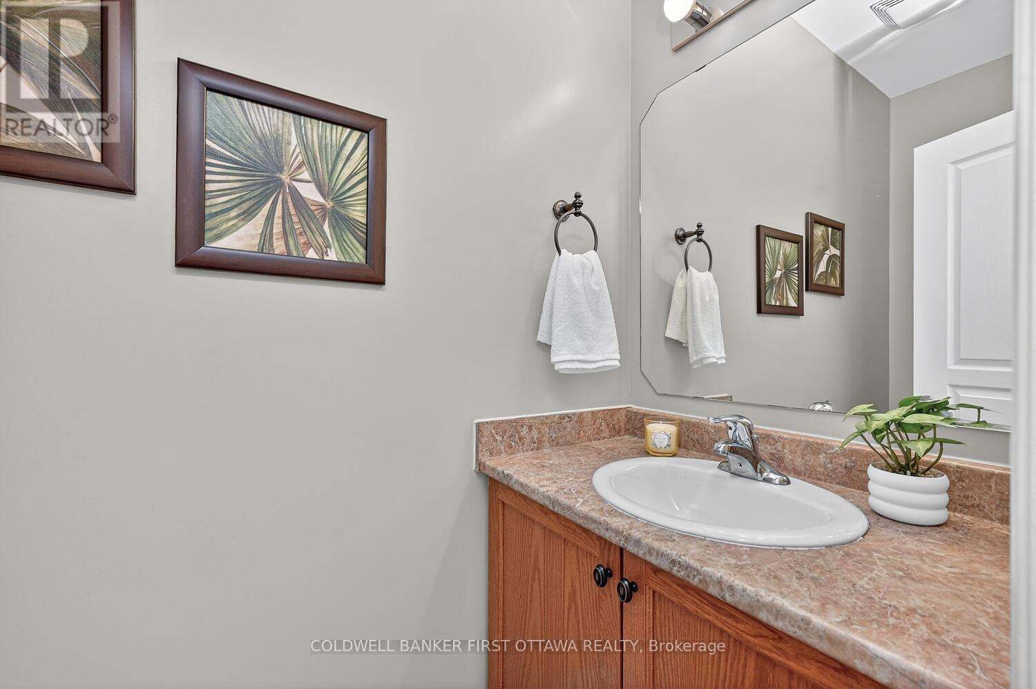 102 Windance Crescent