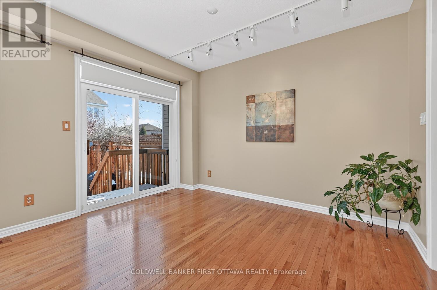 102 Windance Crescent