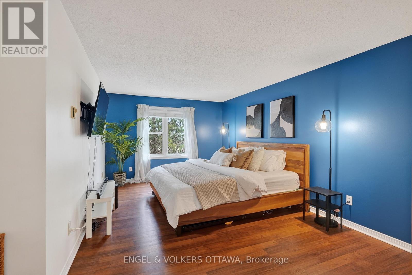 208 - 6 Terrace Drive