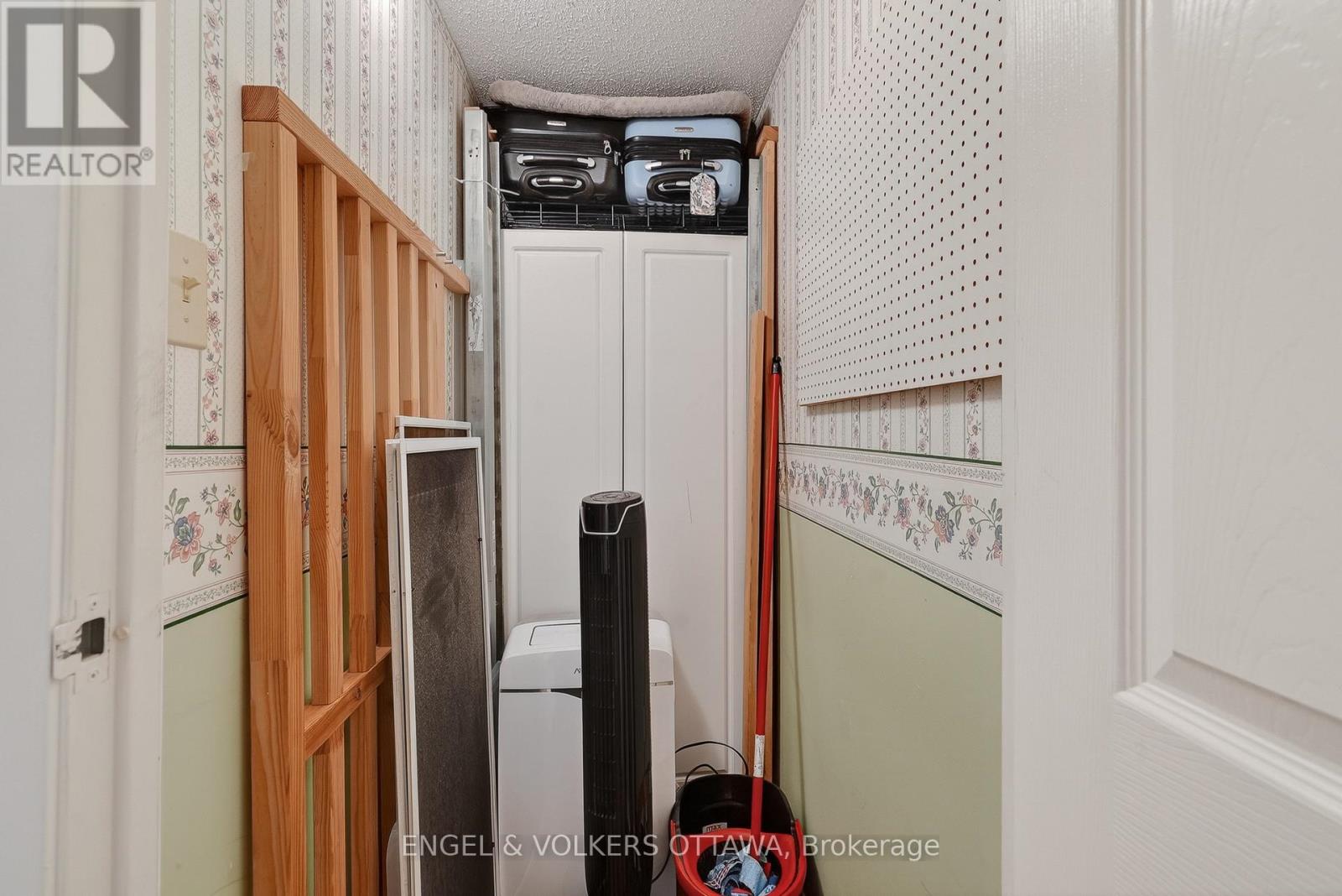 208 - 6 Terrace Drive