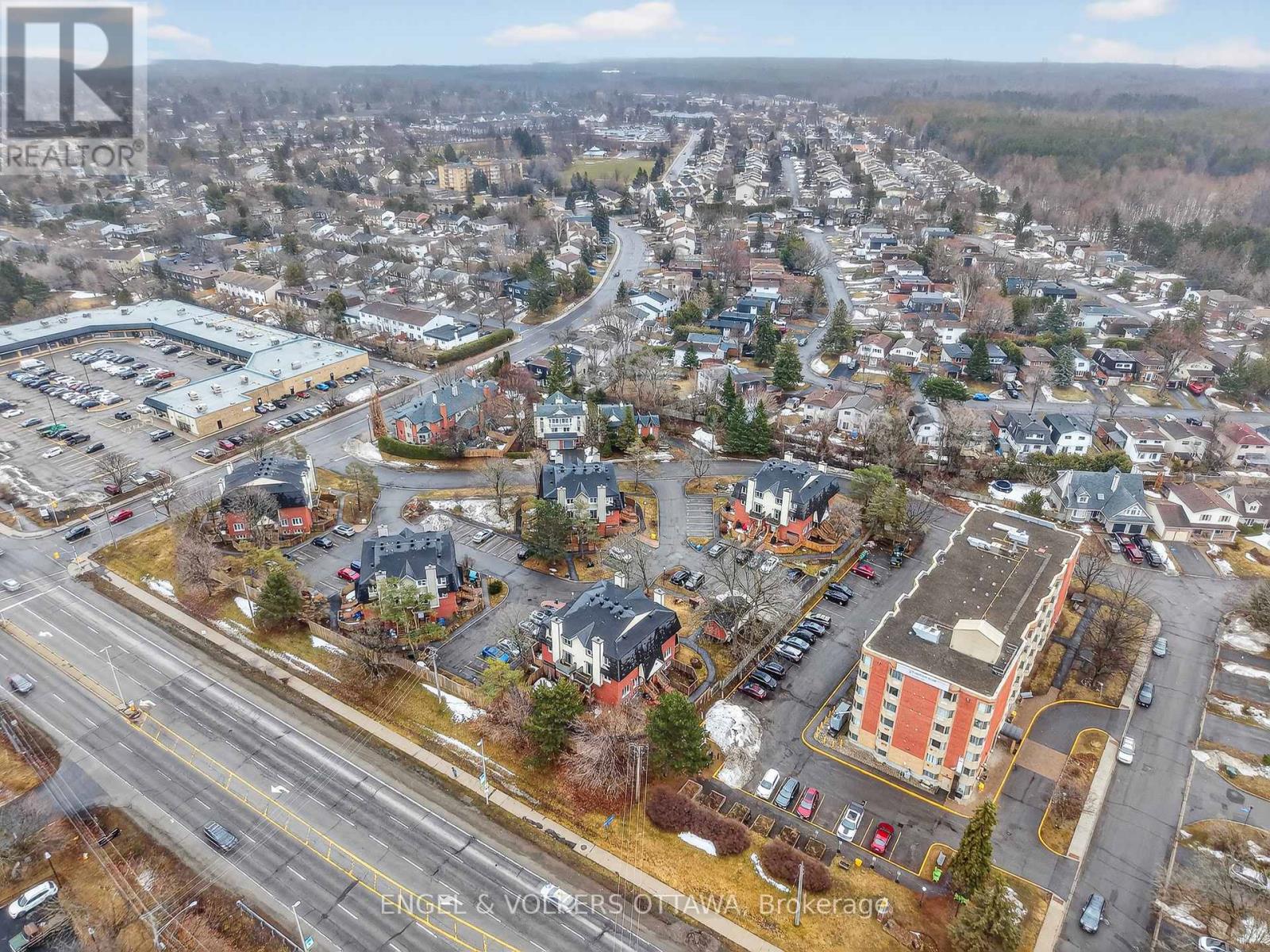 208 - 6 Terrace Drive