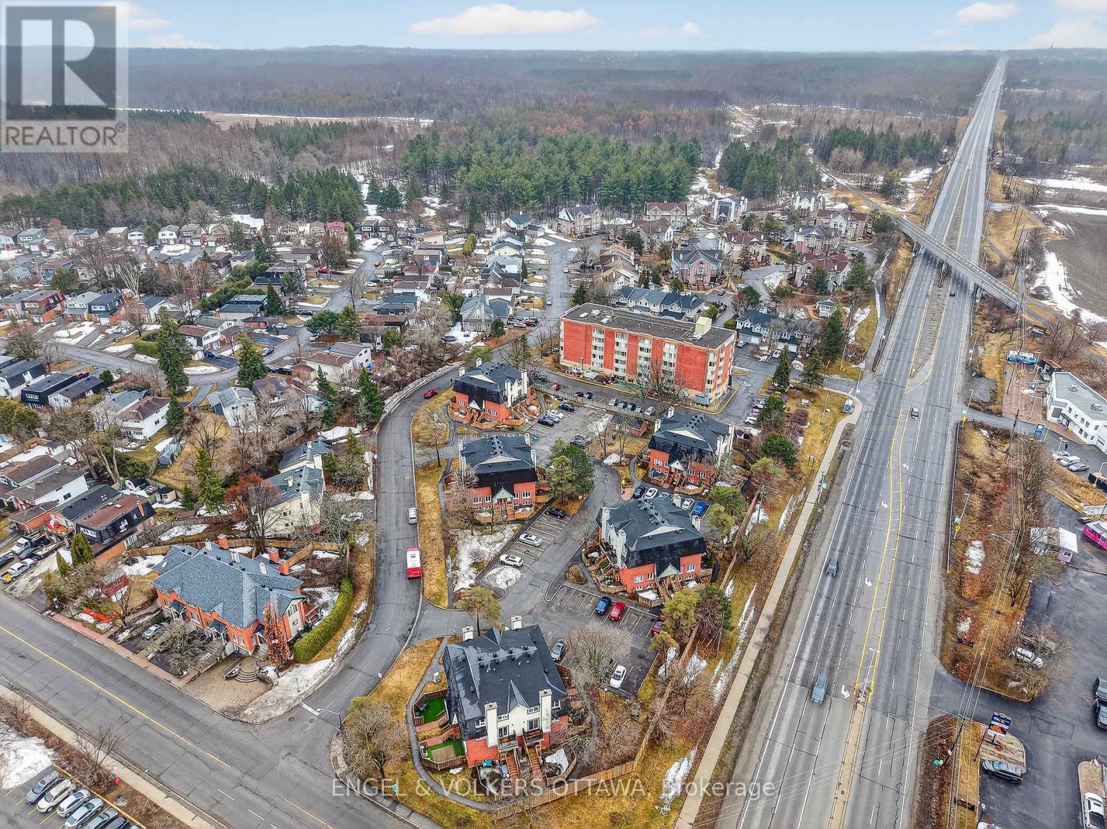 208 - 6 Terrace Drive