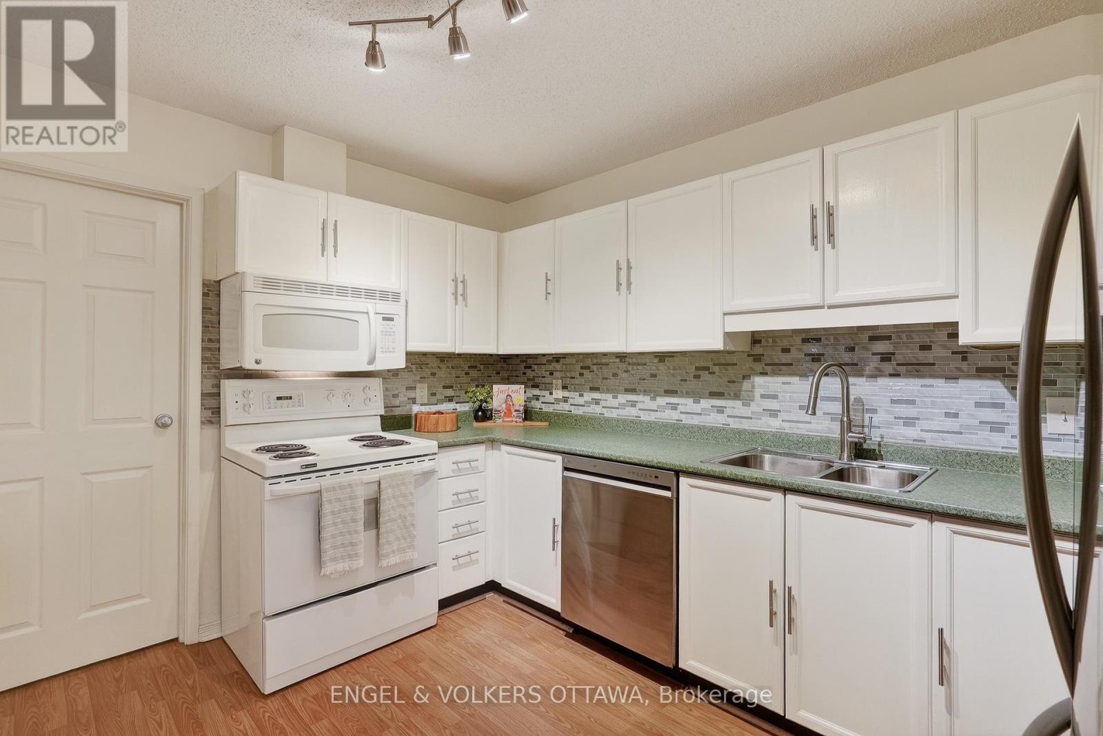 208 - 6 Terrace Drive