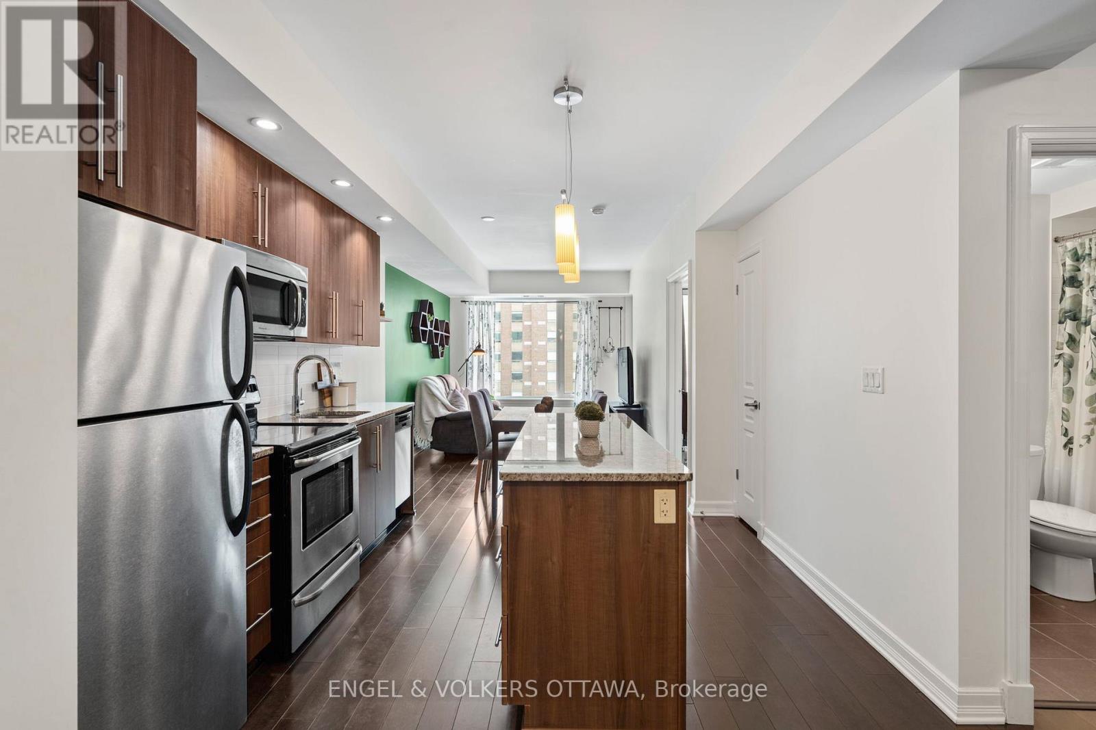 811 - 238 Besserer Street