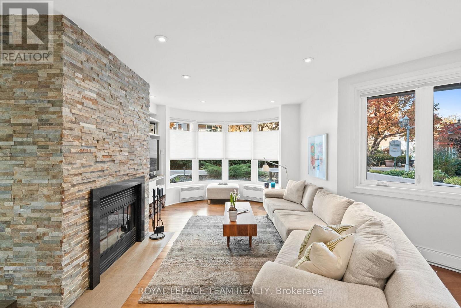 202d - 1 Columbus Avenue