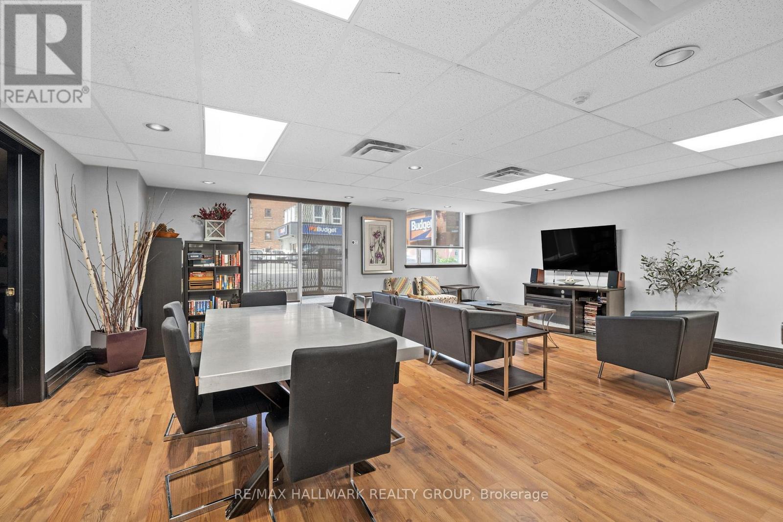 Ph13 - 429 Somerset Street W