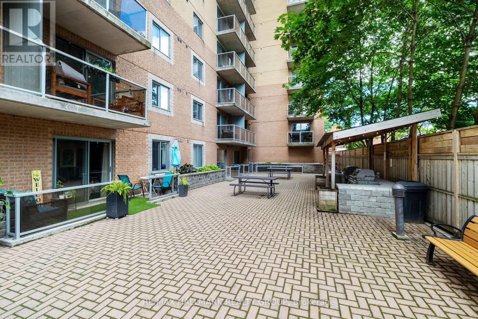 Ph13 - 429 Somerset Street W