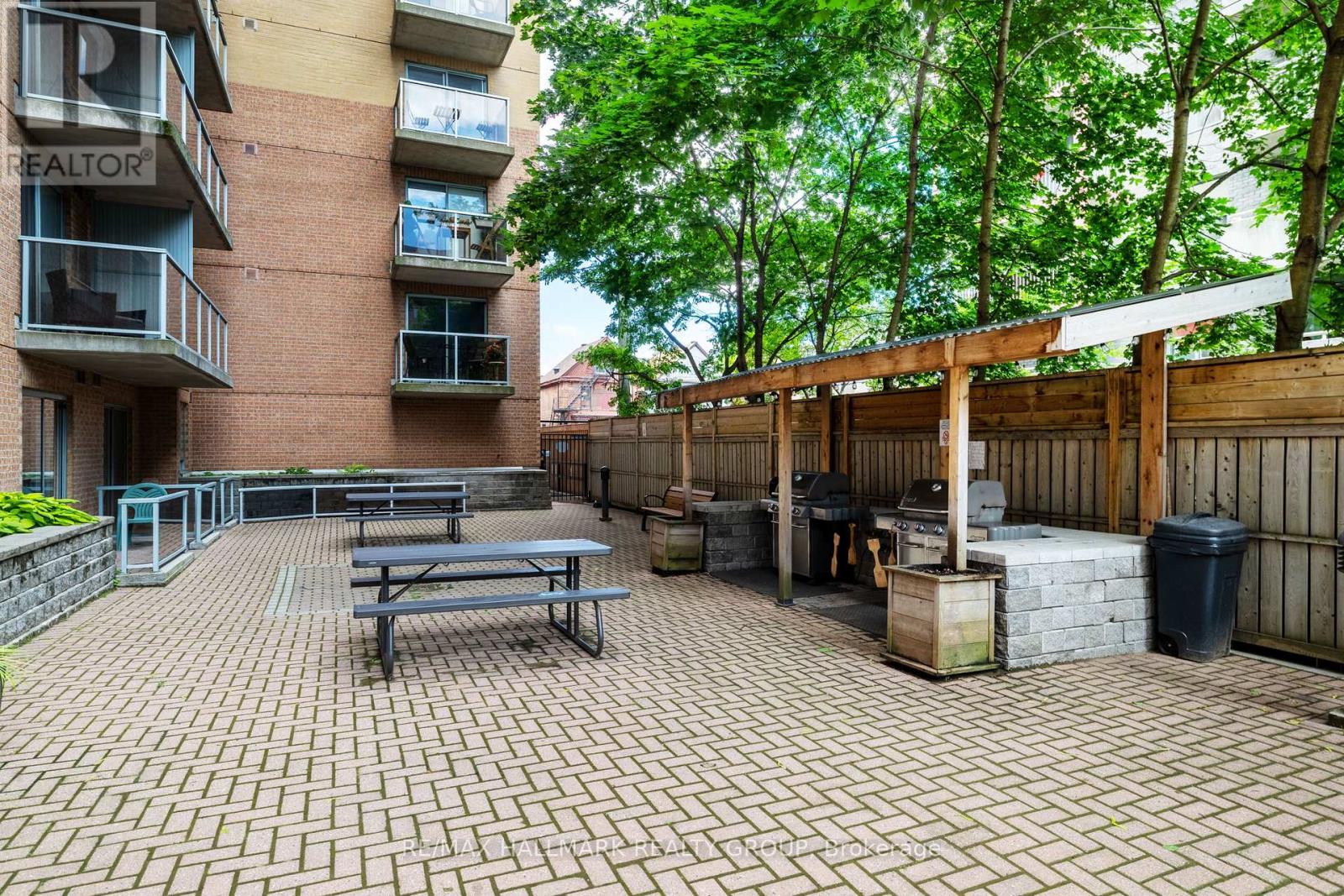 Ph13 - 429 Somerset Street W