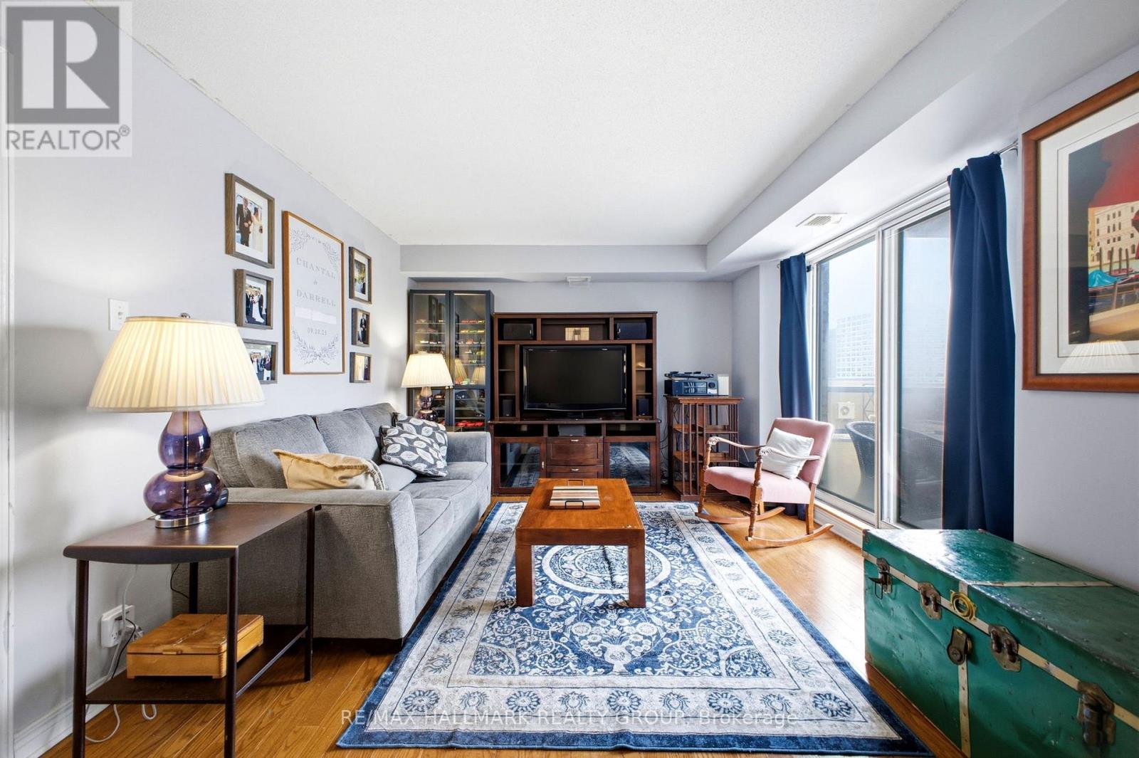 Ph13 - 429 Somerset Street W