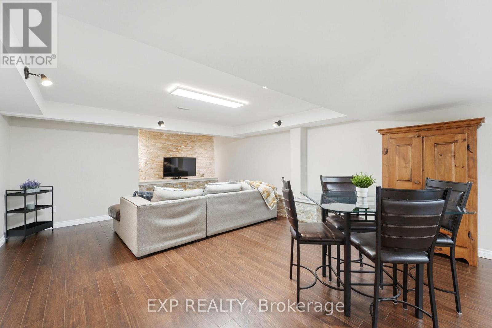 509 Clarington Avenue