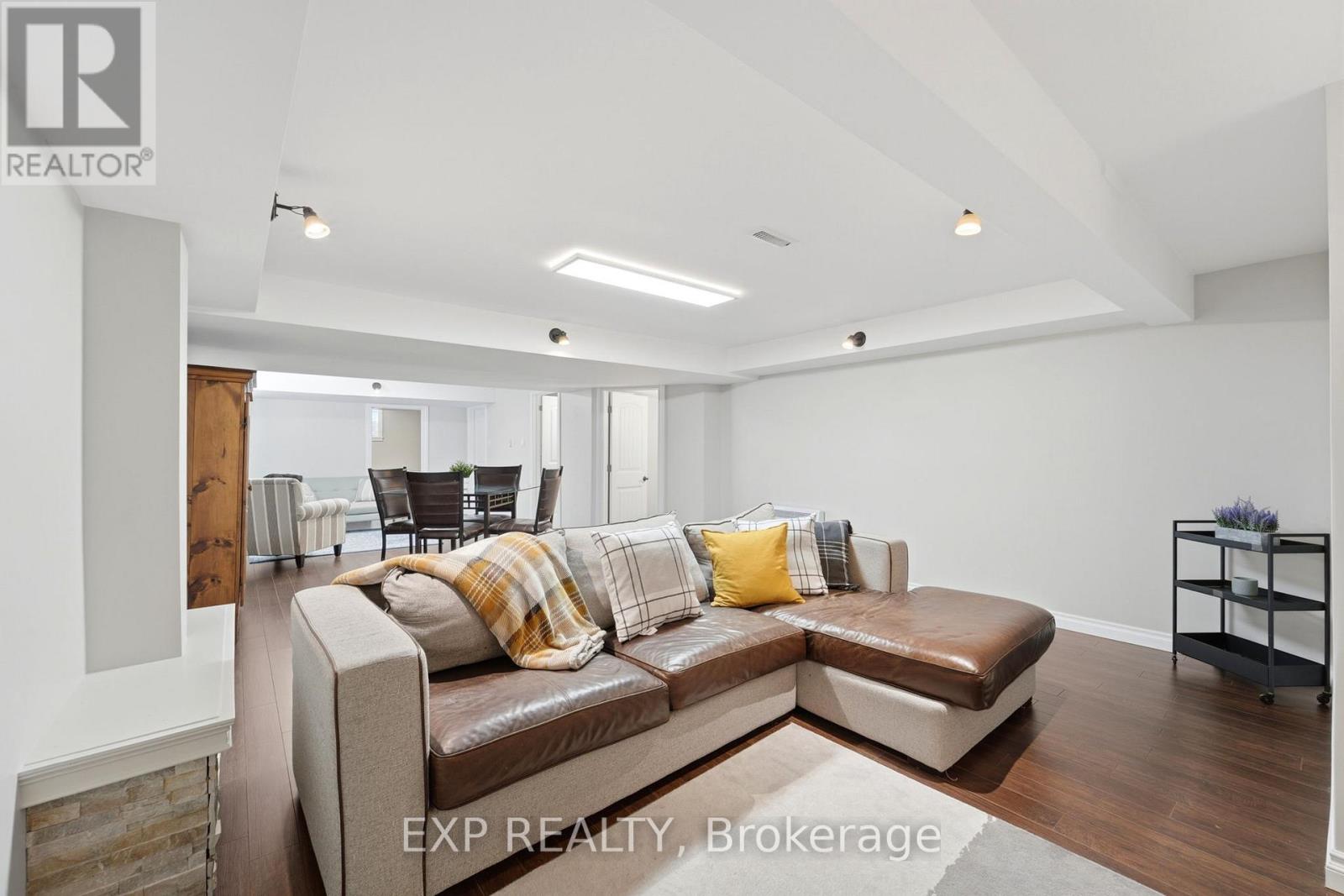 509 Clarington Avenue