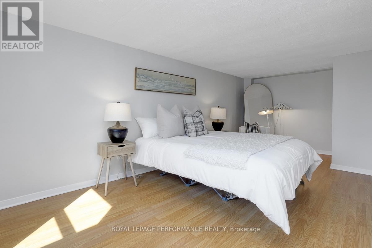 1141 North River Road