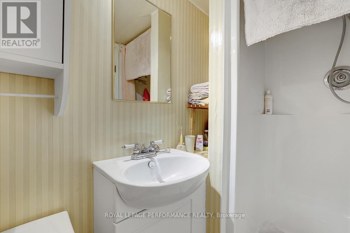 1141 North River Road