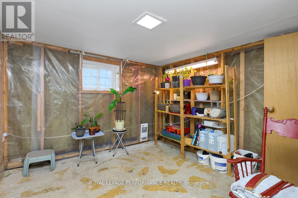 1141 North River Road