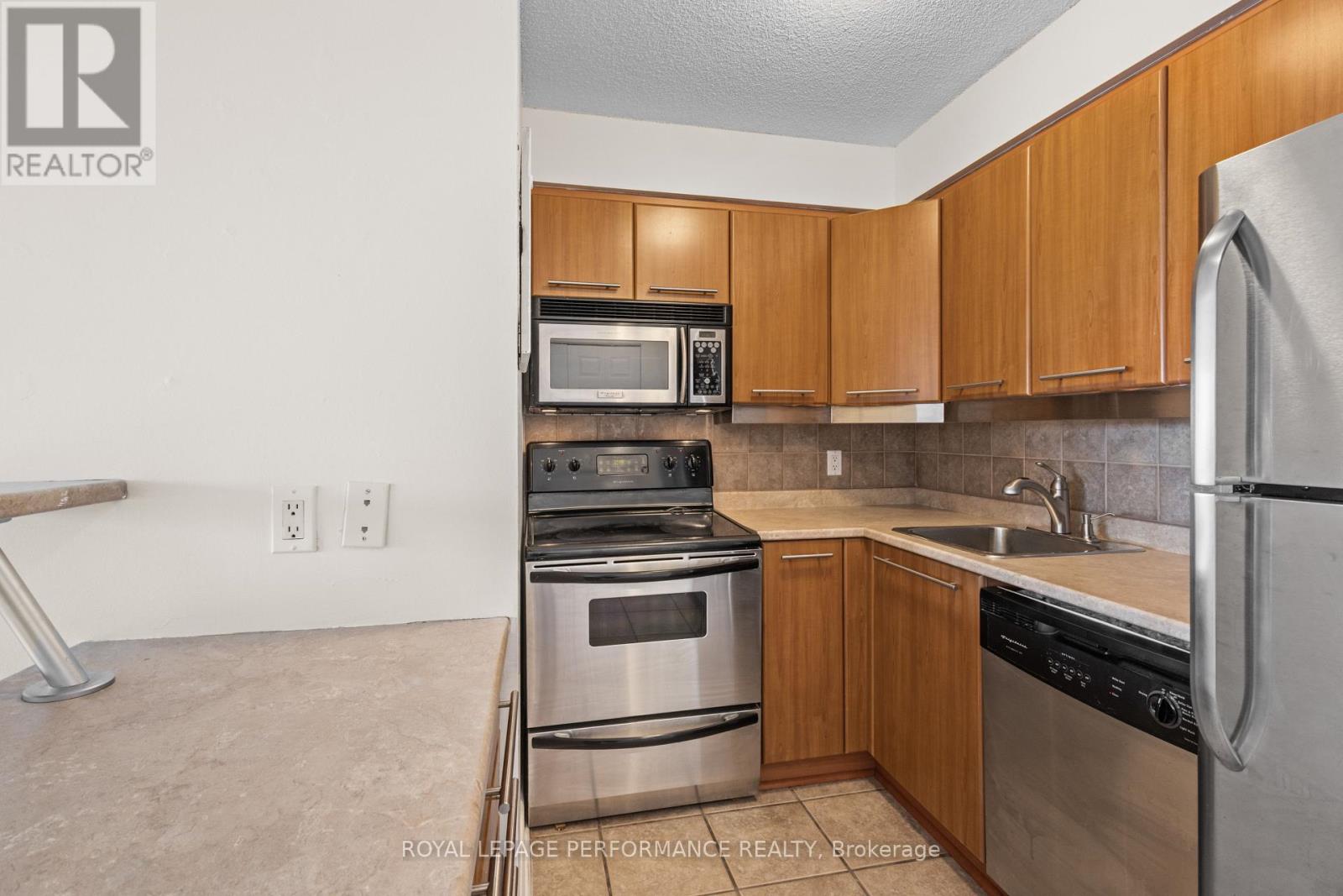 609 - 225 Alvin Road