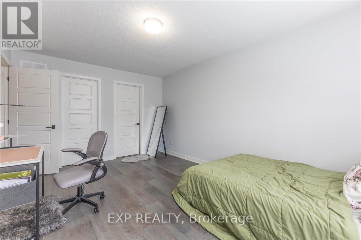 297 Billrian Crescent