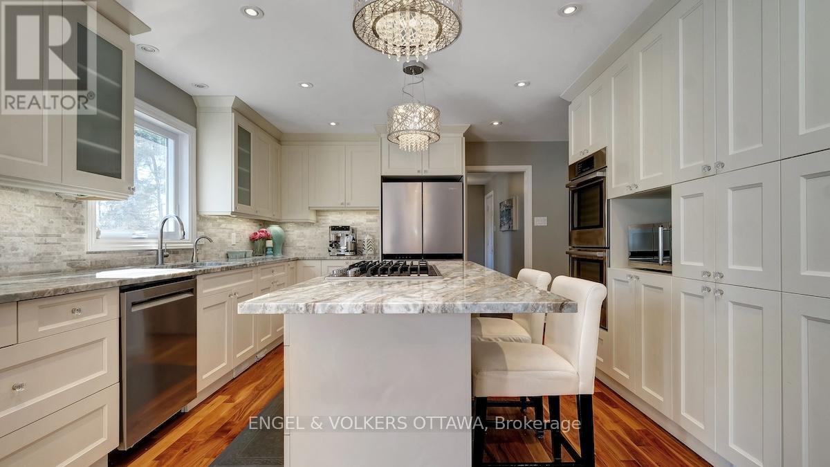 1263 Randboro Crescent