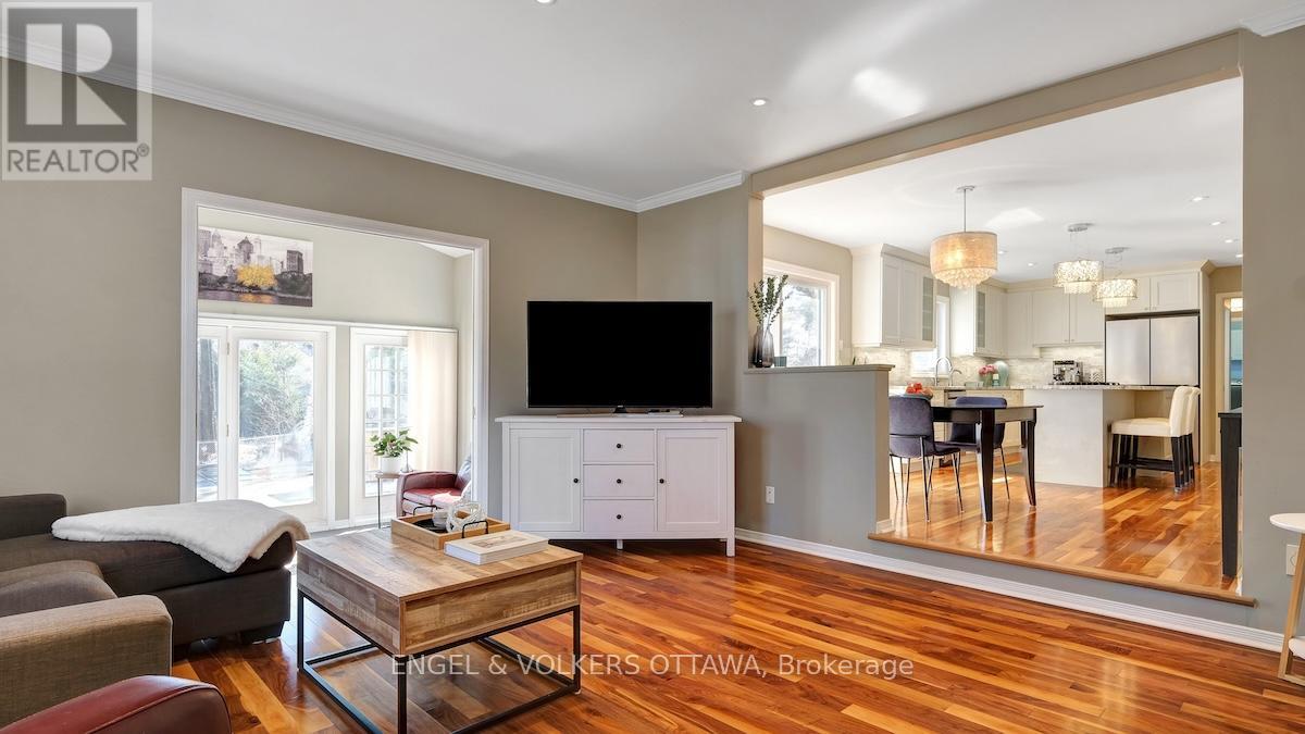 1263 Randboro Crescent