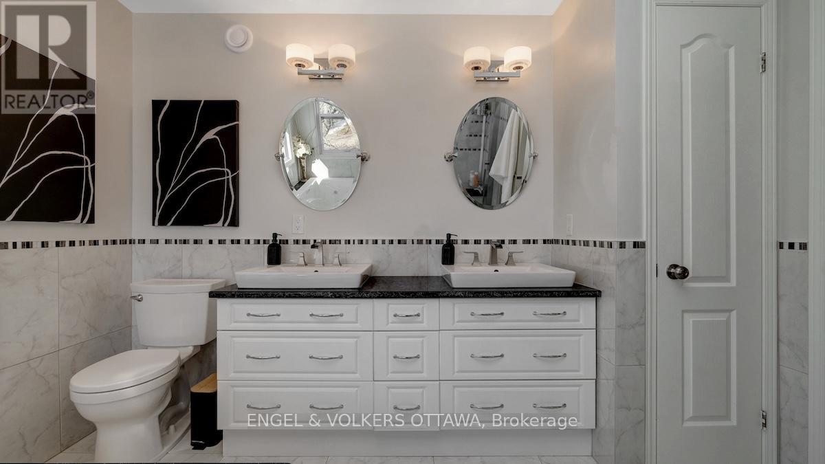 1263 Randboro Crescent