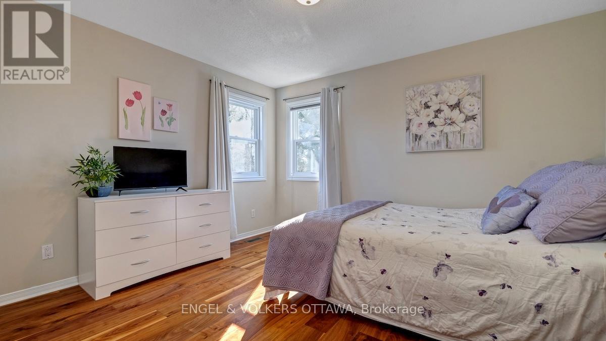 1263 Randboro Crescent