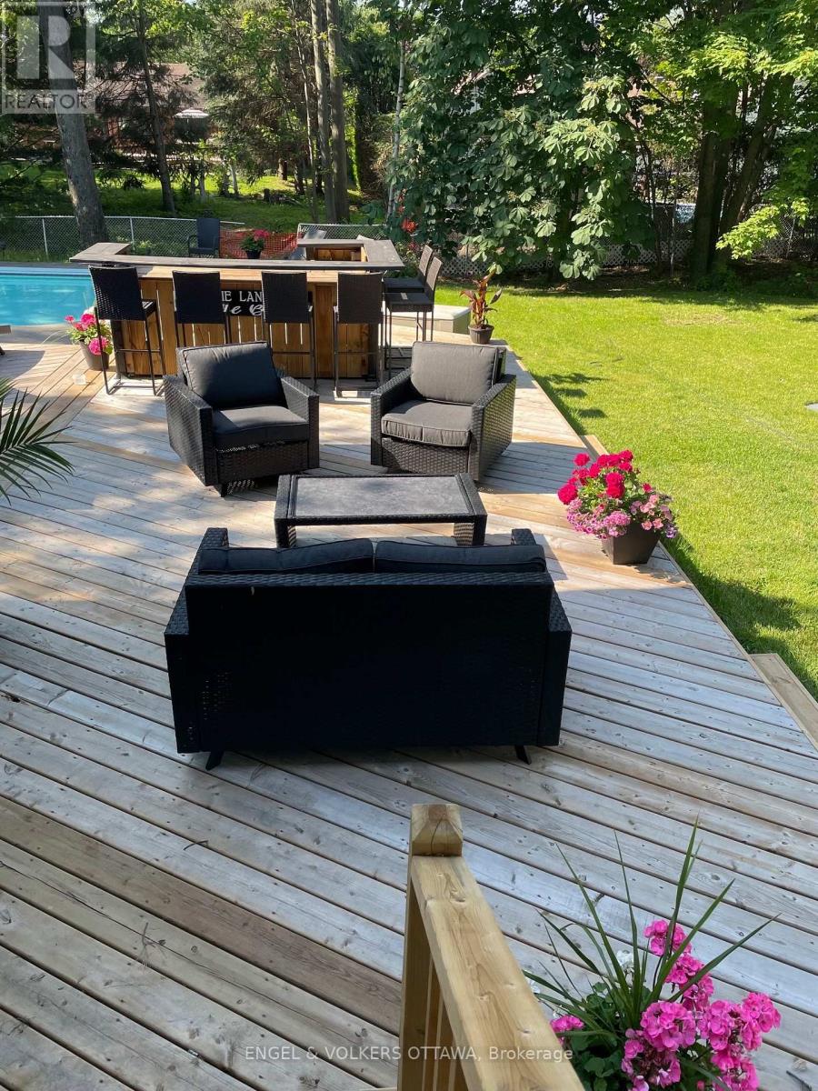 1263 Randboro Crescent