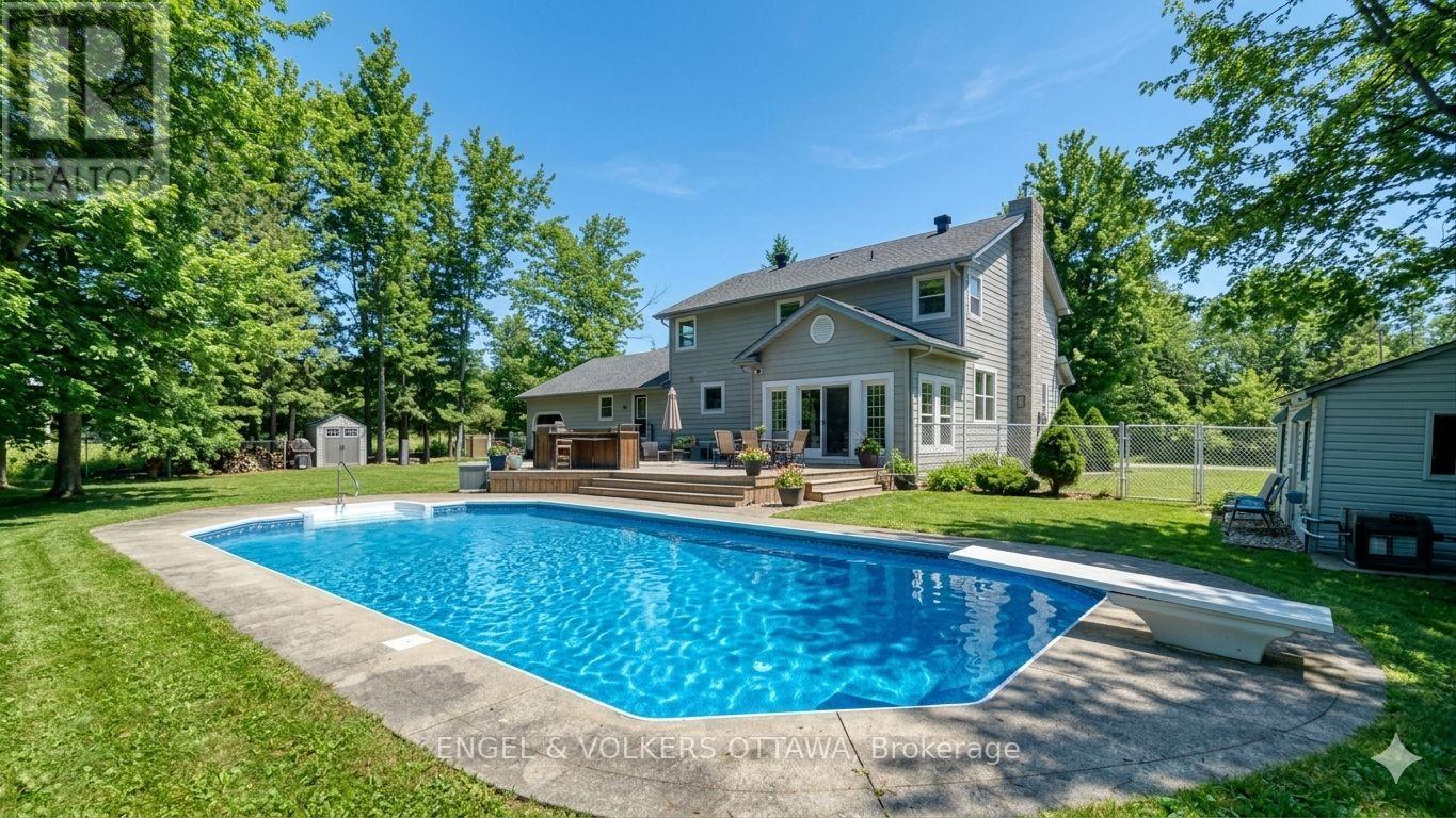 1263 Randboro Crescent