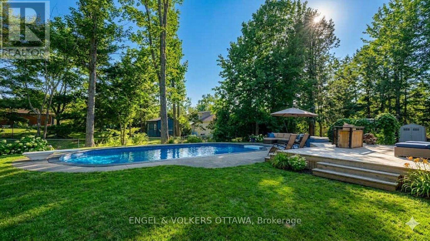 1263 Randboro Crescent