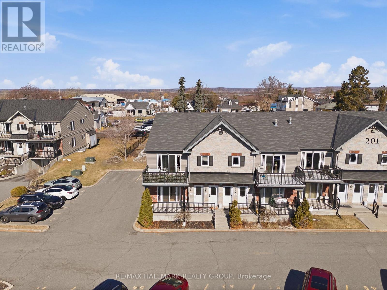 401 - 201 Eliot Street