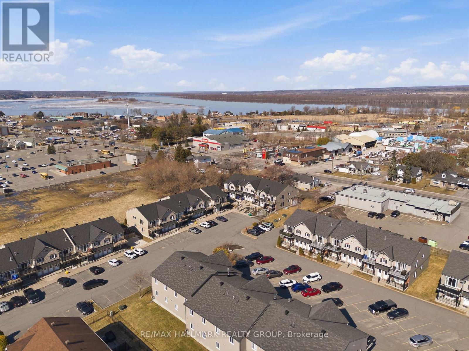 401 - 201 Eliot Street