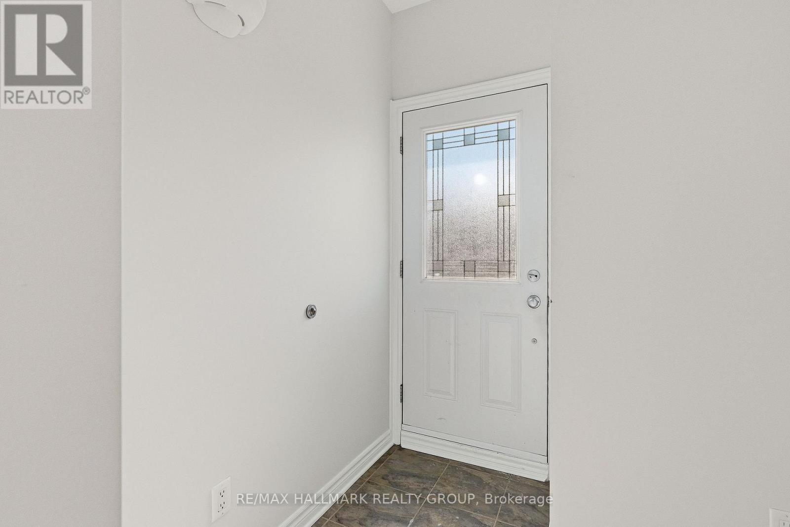 401 - 201 Eliot Street