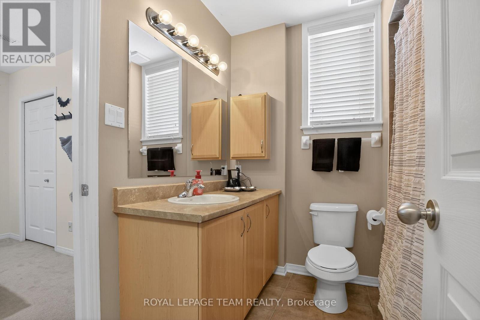 255 Deercroft Avenue