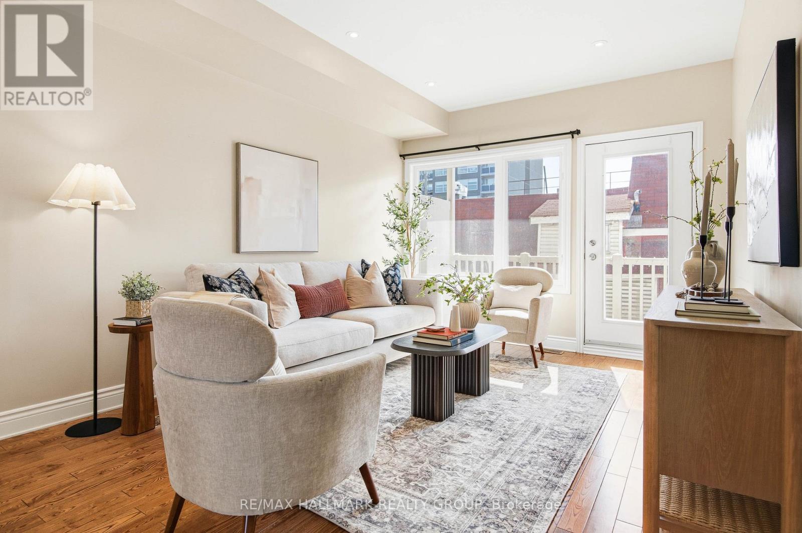 290 Cambridge Street N