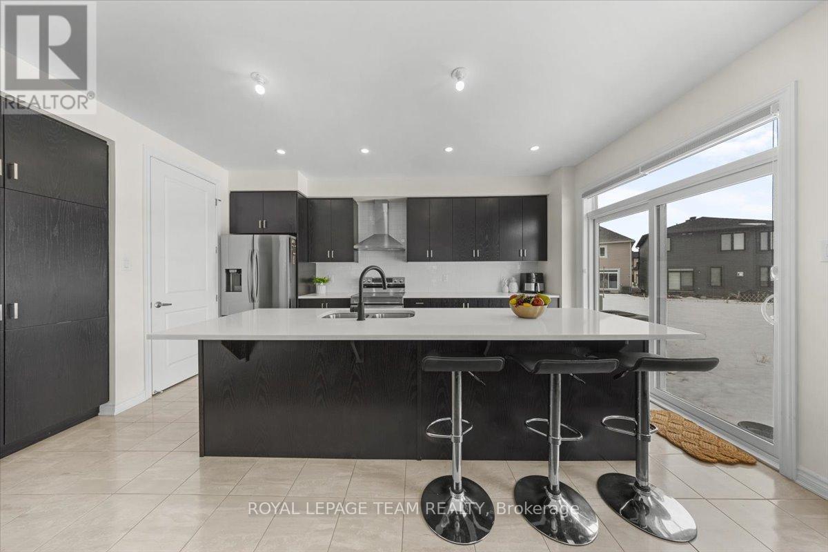 290 Turnbuckle Crescent