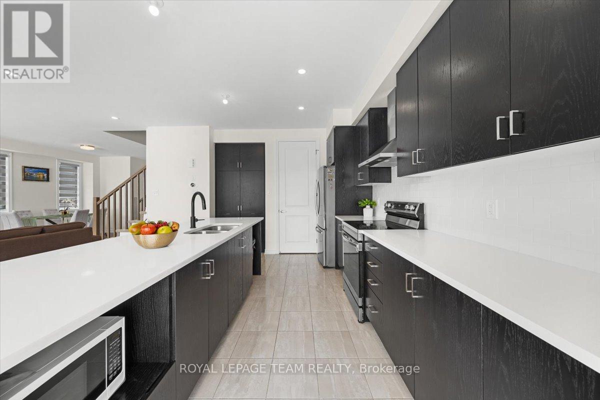 290 Turnbuckle Crescent